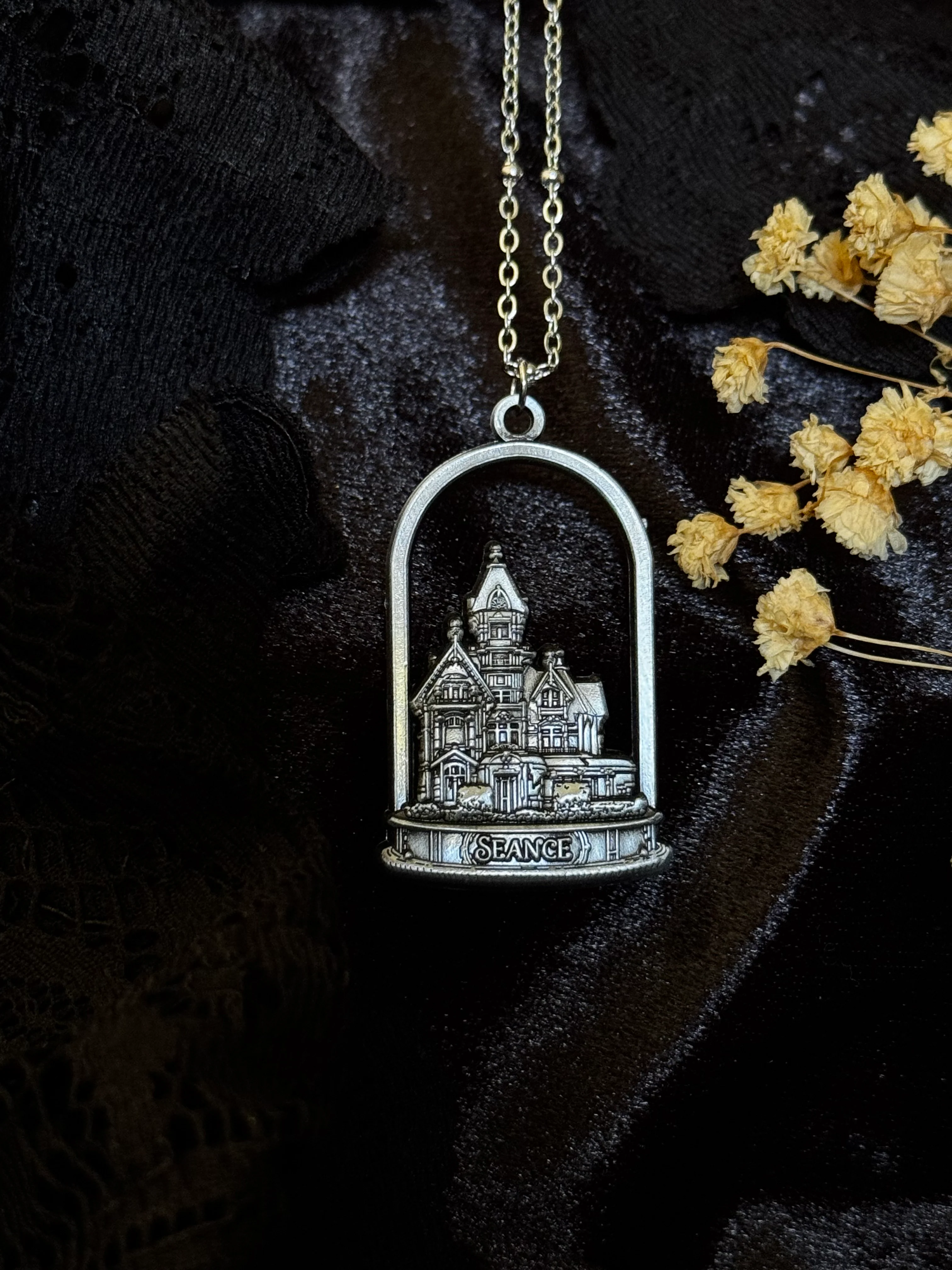 Curious Manor necklace - Image 6