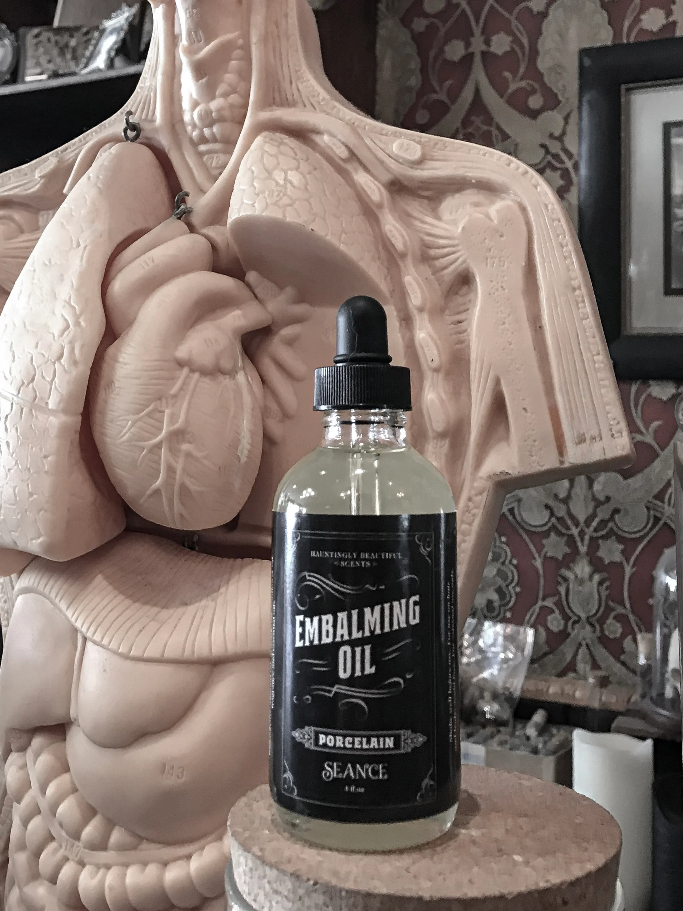 Porcelain embalming oil - Image 3