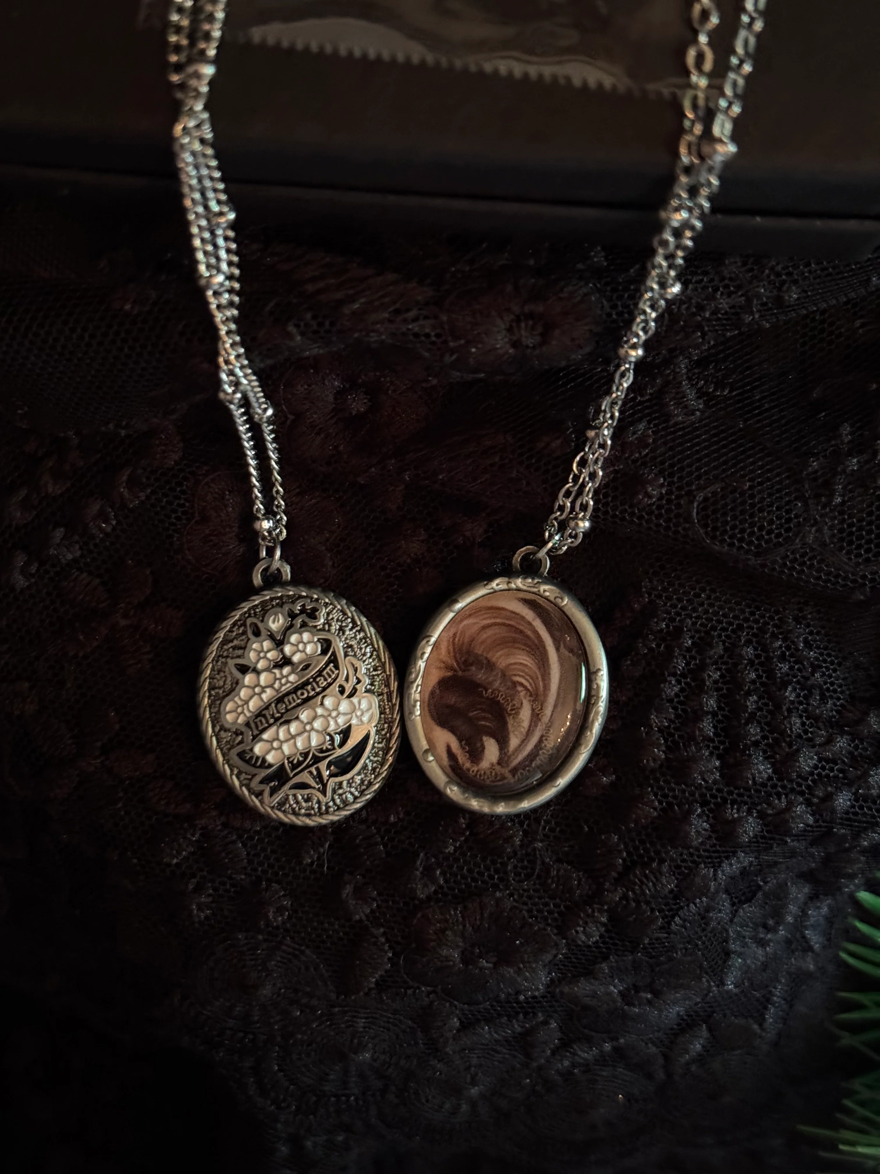 In Memoriam necklace - Image 11