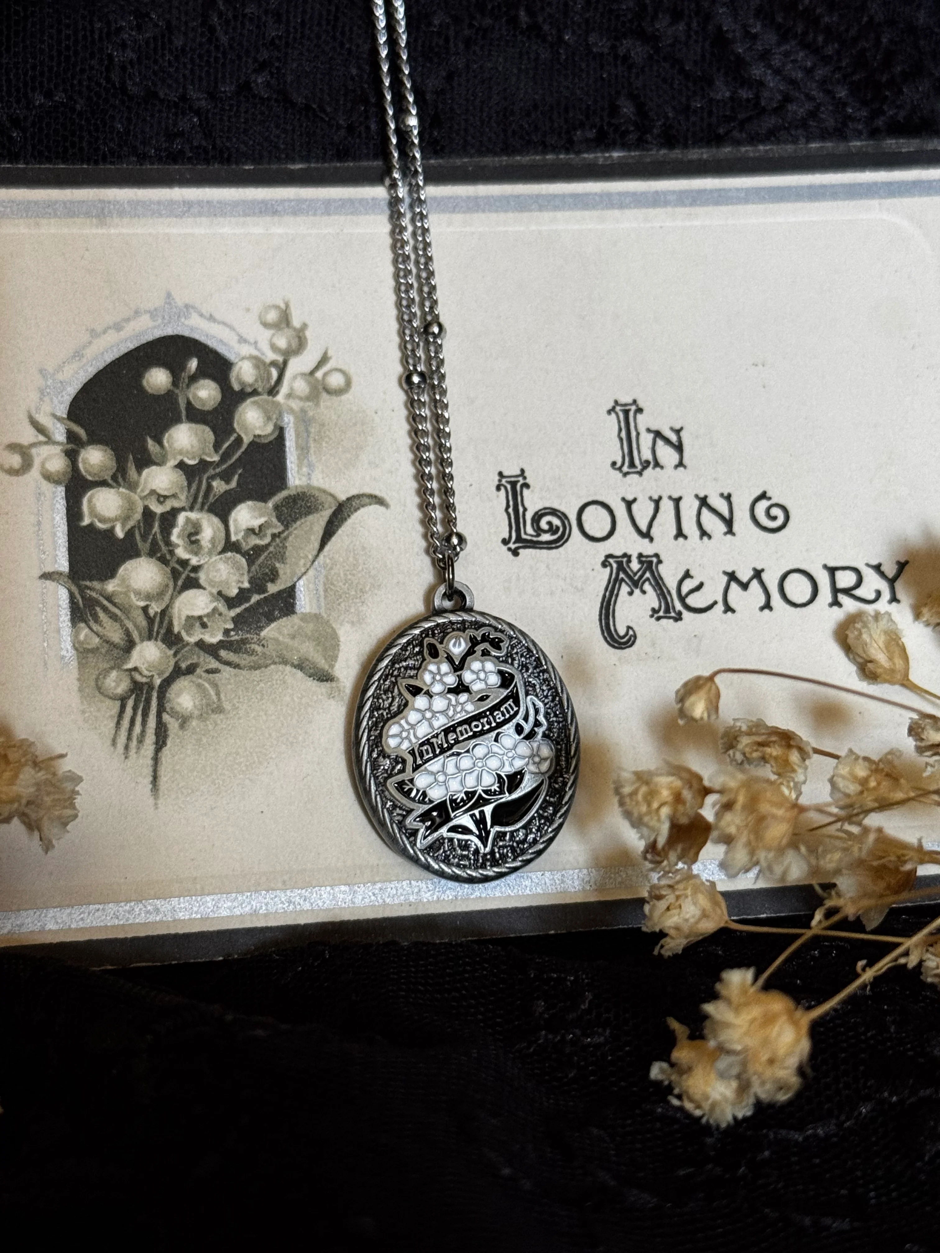 In Memoriam necklace - Image 5