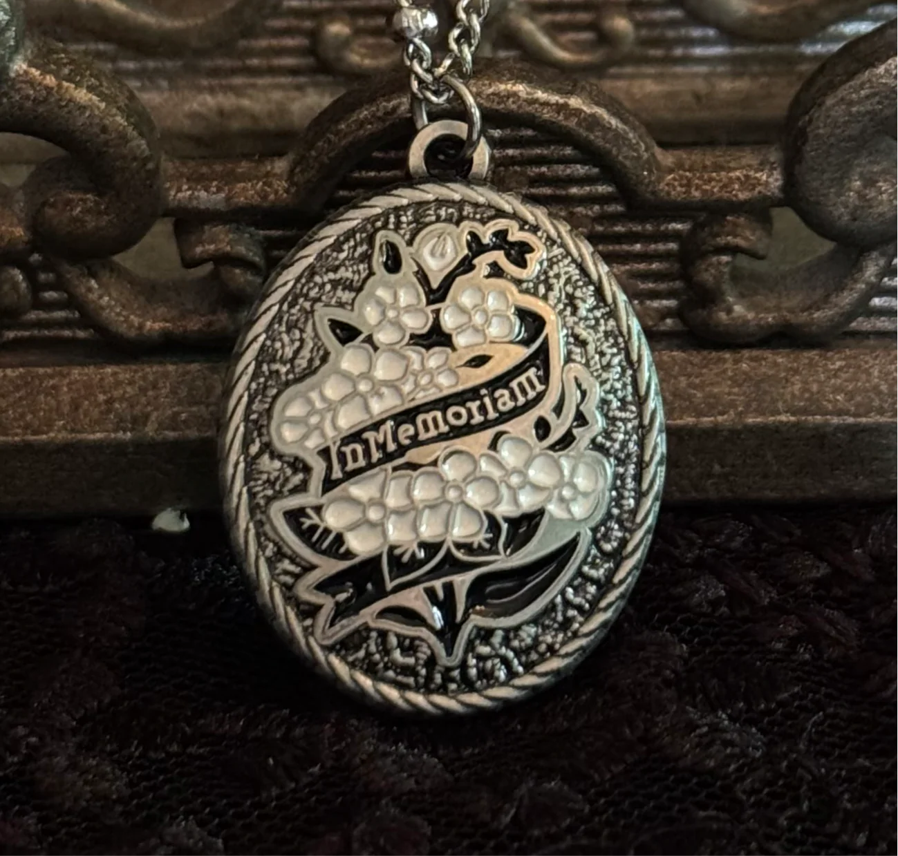 In Memoriam necklace - Image 7