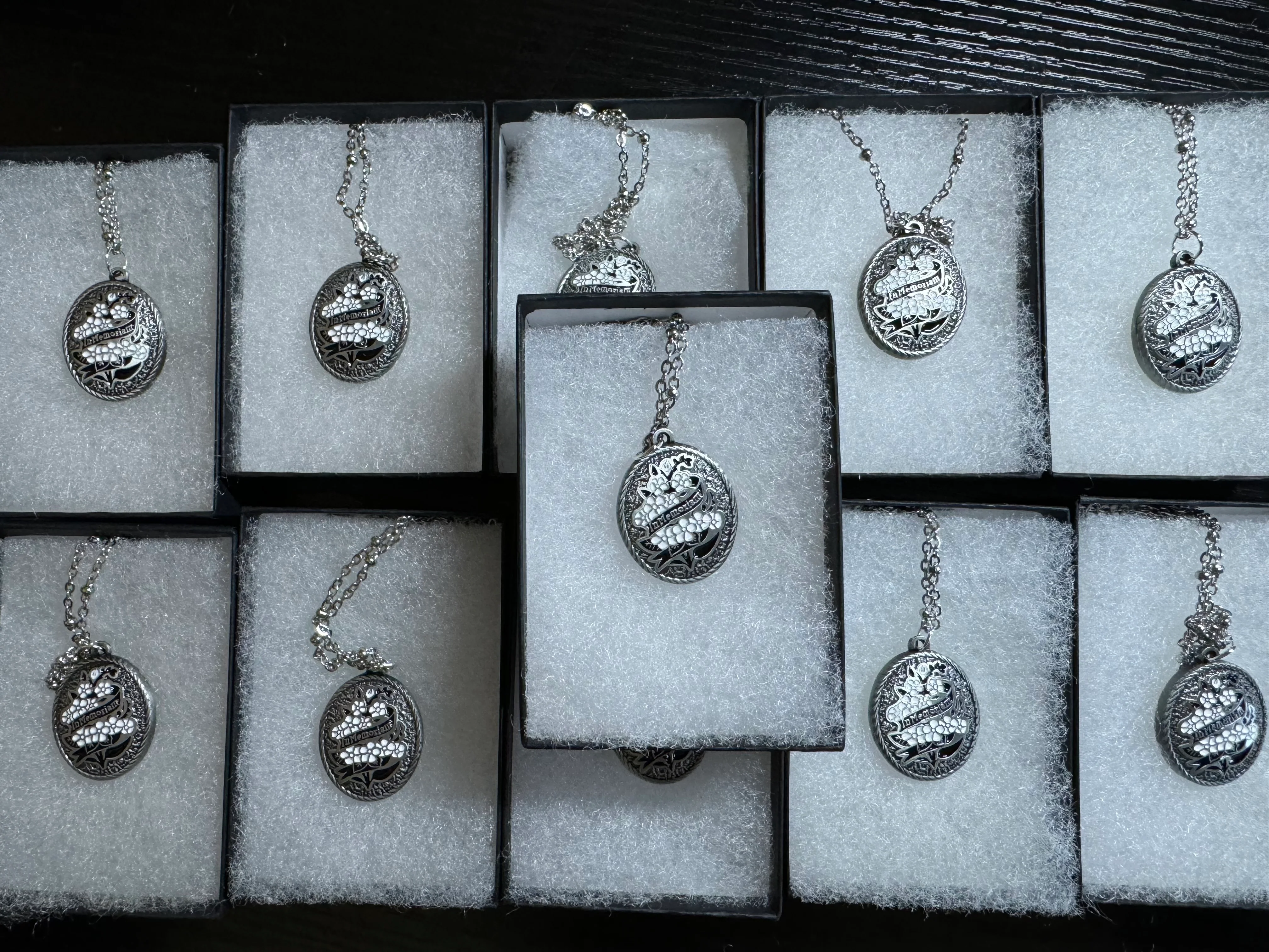 In Memoriam necklace - Image 9