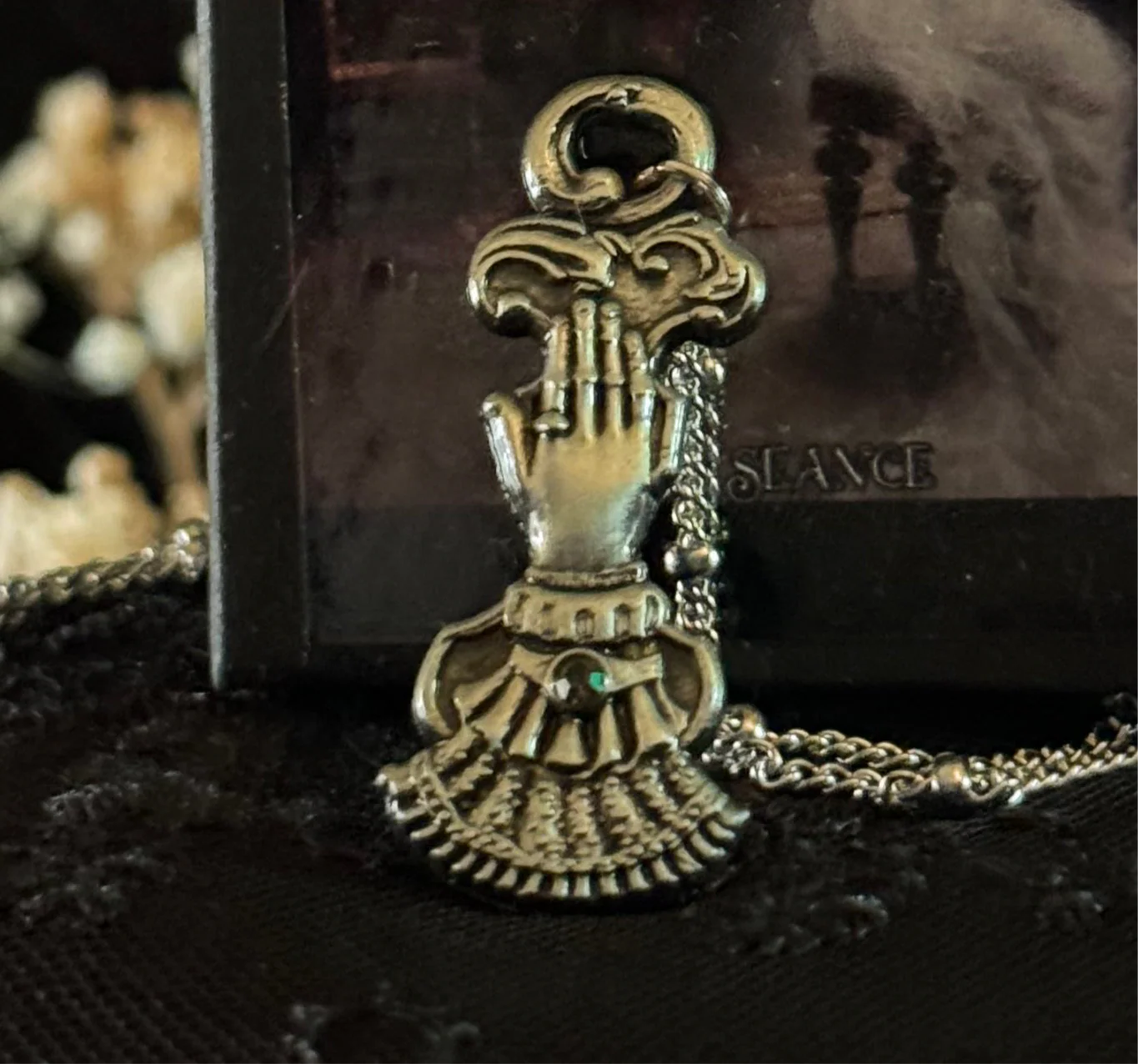 The Medium necklace - Image 10