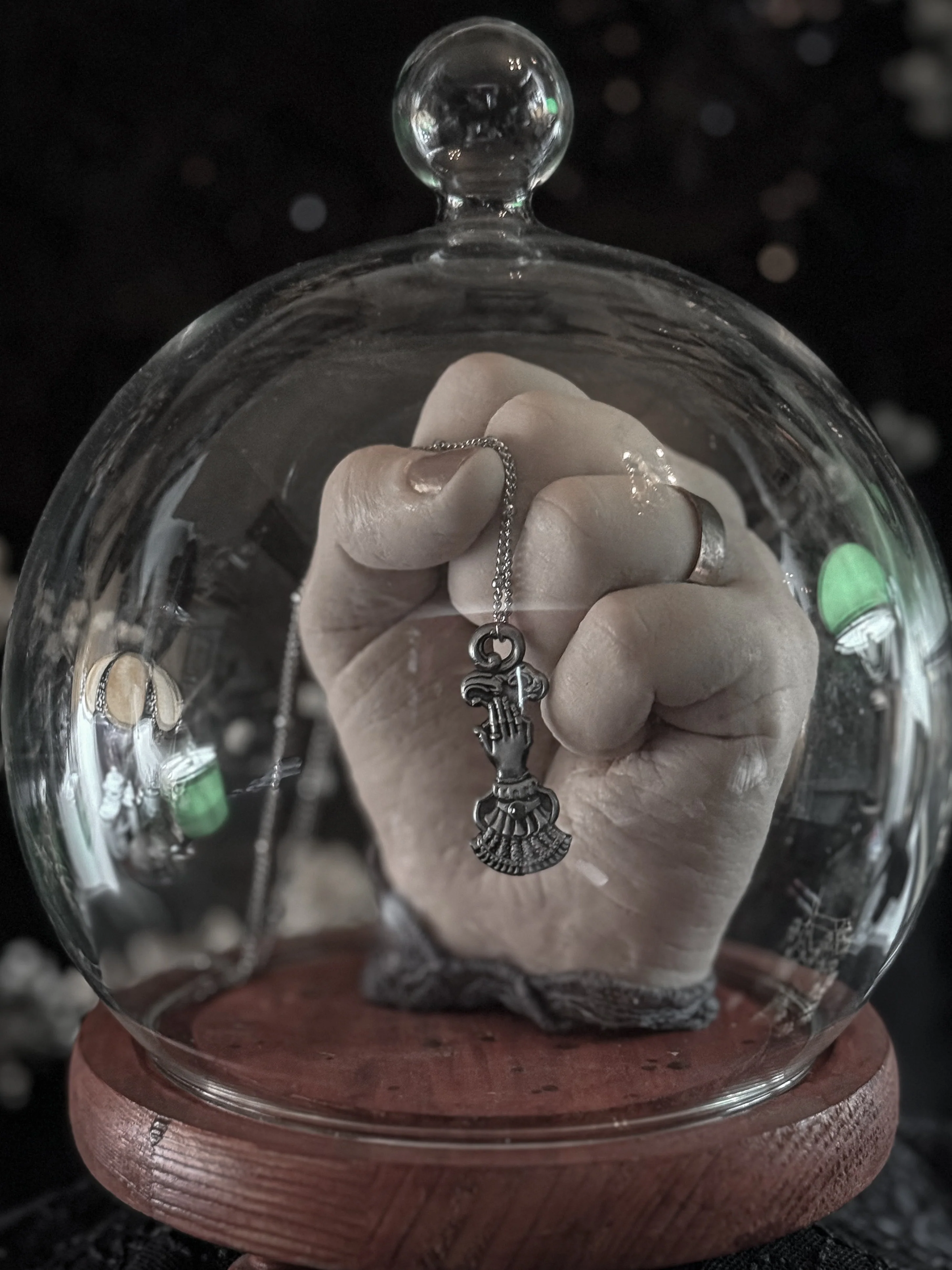 The Medium necklace - Image 11