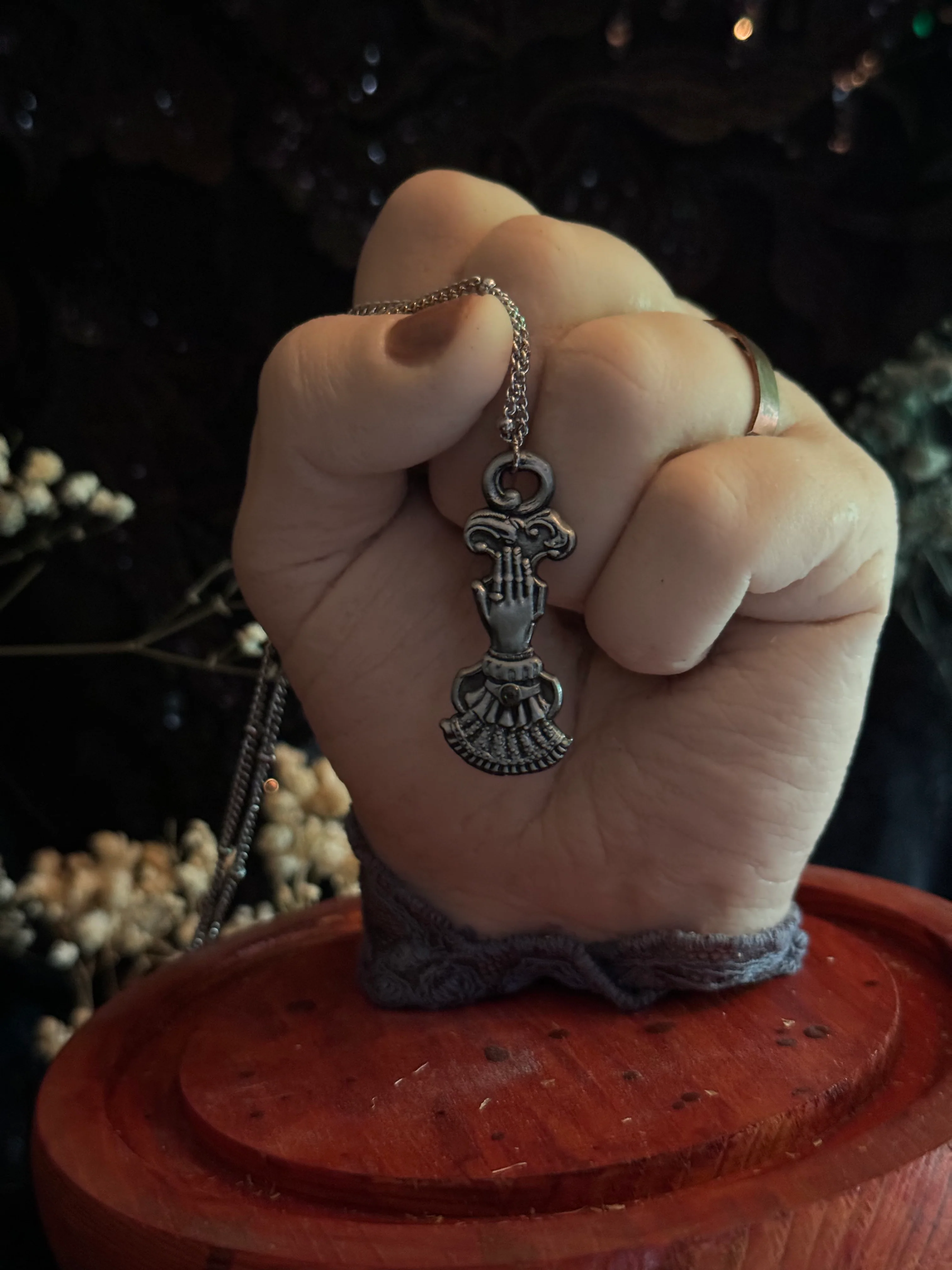 The Medium necklace - Image 9